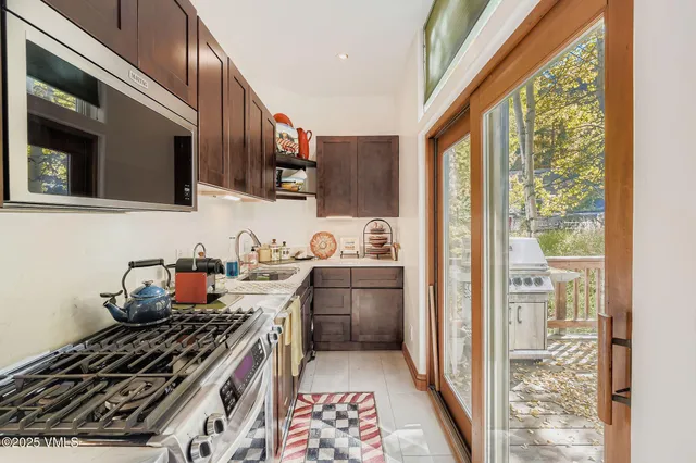 $799,000 | 2772 Kinnickinnick Road, Unit C, Vail, CO 81657