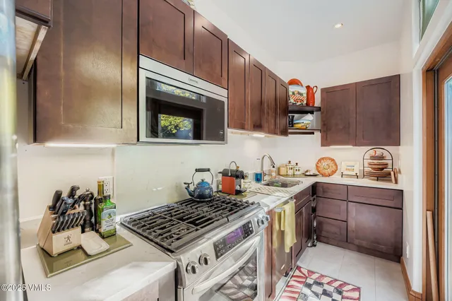 $799,000 | 2772 Kinnickinnick Road, Unit C, Vail, CO 81657