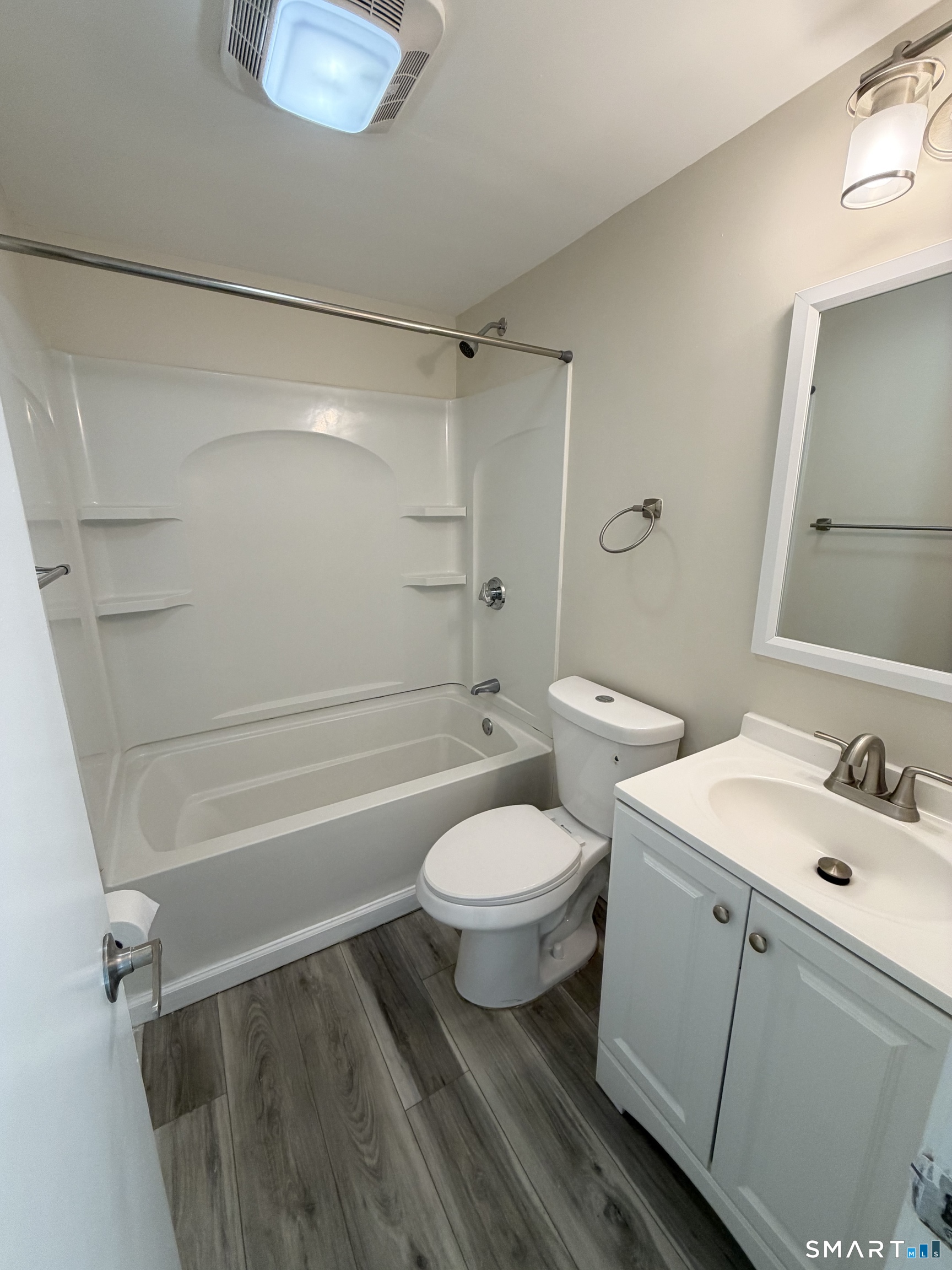 267 Branford Road, Unit 203 North Branford, CT 06471 - Photo 6 of 9