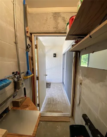 a view of utility room