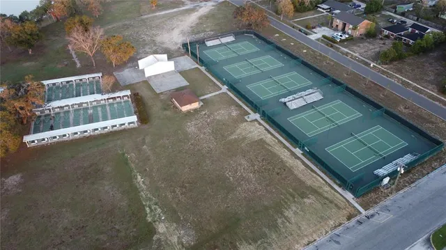 a view of a tennis court