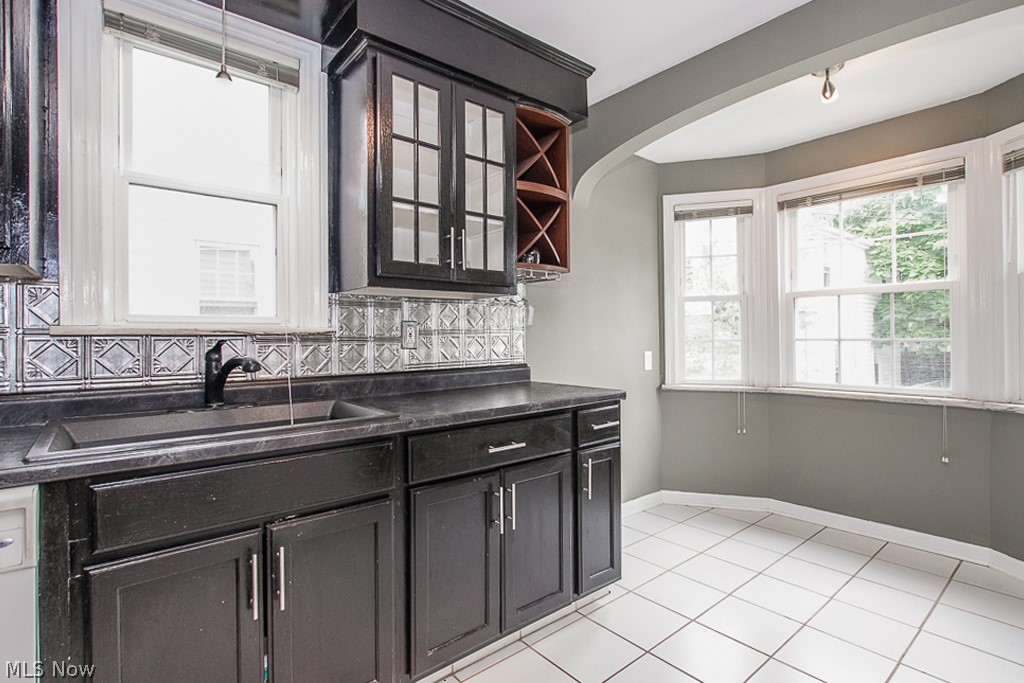 15607 Munn Road Cleveland, OH 44111 - Photo 14 of 29 Gallery Image 14