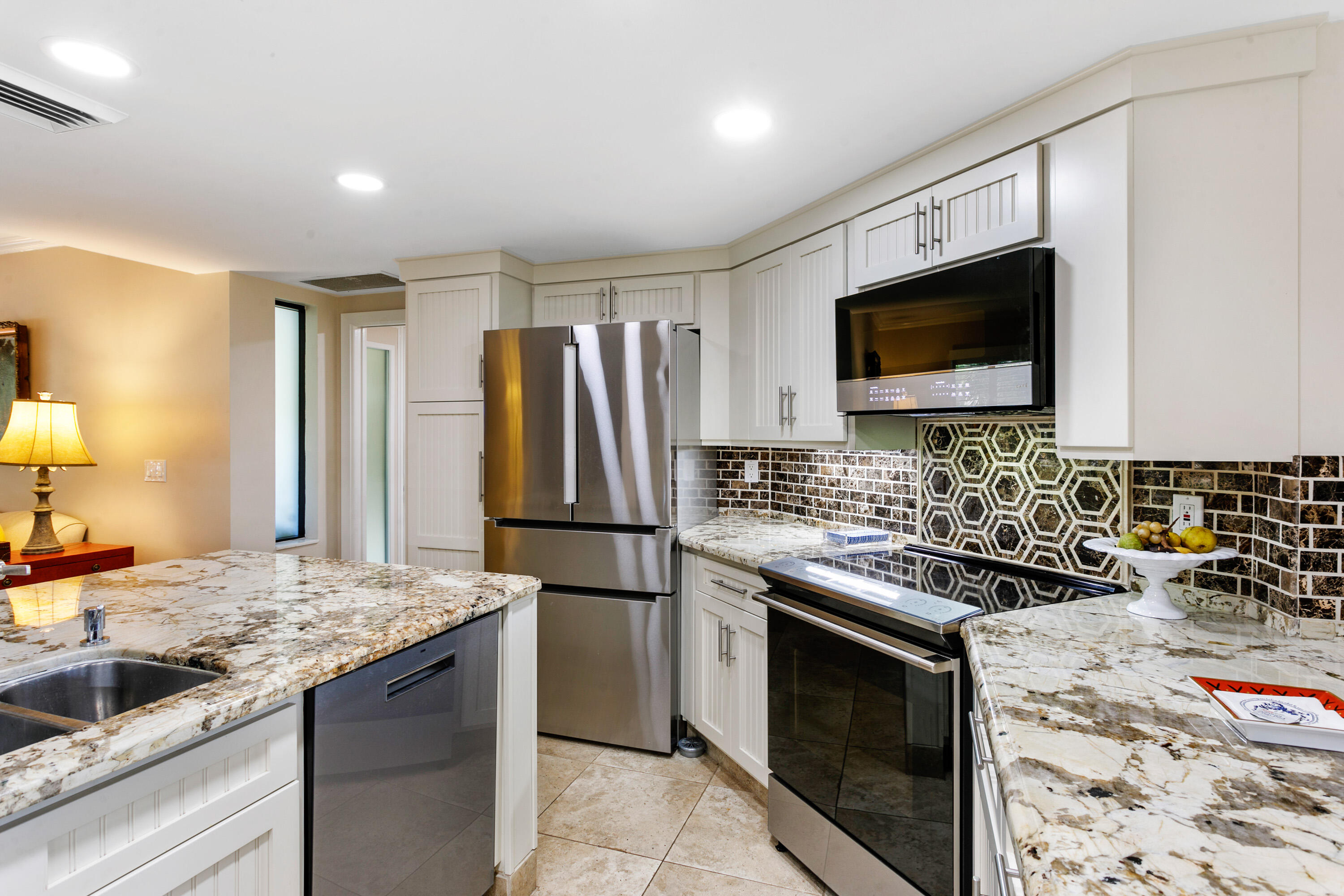 1109 Marine Way East, Unit L2R North Palm Beach, FL 33408 - Photo 11 of 27 Kitchen