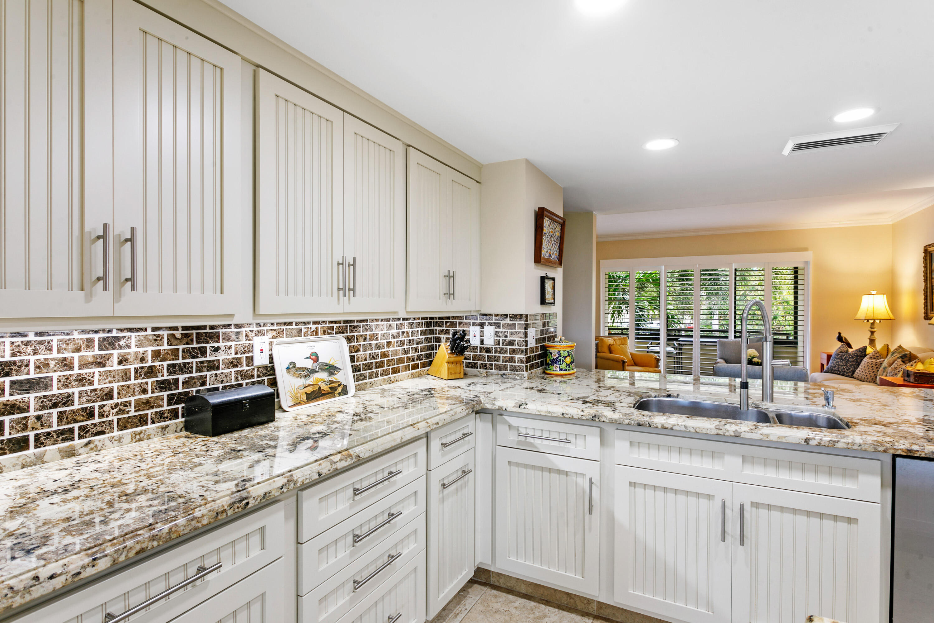 1109 Marine Way East, Unit L2R North Palm Beach, FL 33408 - Photo 10 of 27 Kitchen