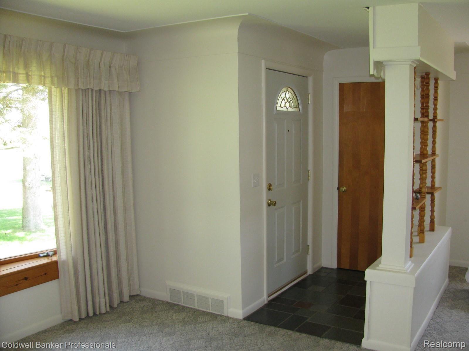 5979 State Road Fort Gratiot, MI 48059 - Photo 11 of 31 IMG_3303.JPG