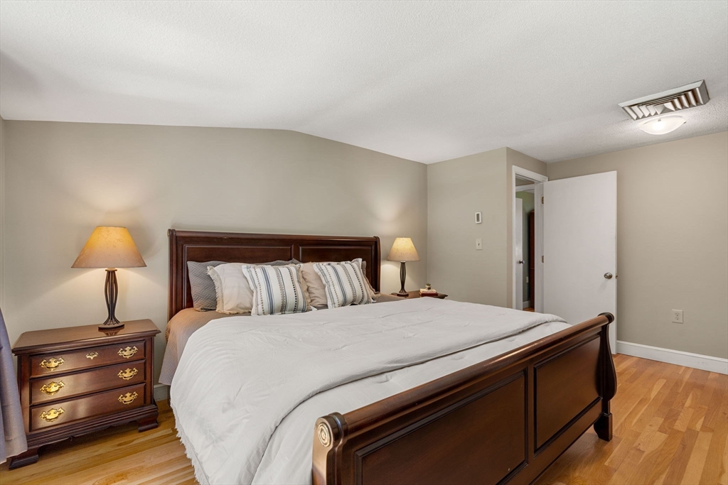 28 Birch Road Andover, MA 01810 - Photo 23 of 40