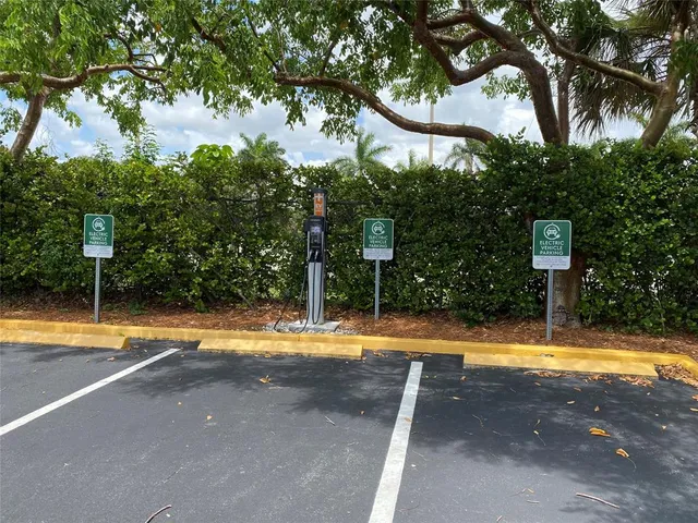 $145,000 | 4101 Oakridge V, Unit 4101, Deerfield Beach, FL 33442