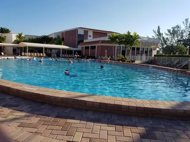 $145,000 | 4101 Oakridge V, Unit 4101, Deerfield Beach, FL 33442