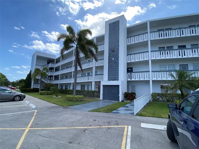 $145,000 | 4101 Oakridge V, Unit 4101, Deerfield Beach, FL 33442