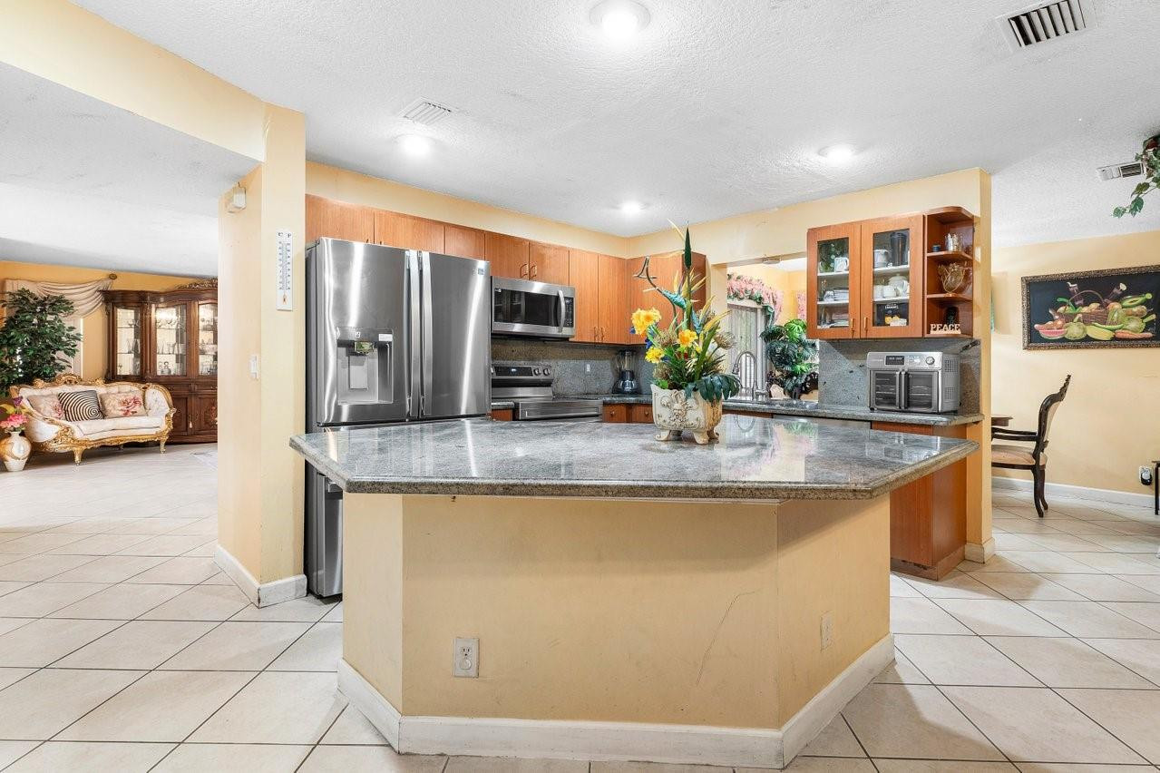 11188 Sandpoint Terrace Boca Raton, FL 33428 - Photo 8 of 33 Photo 8