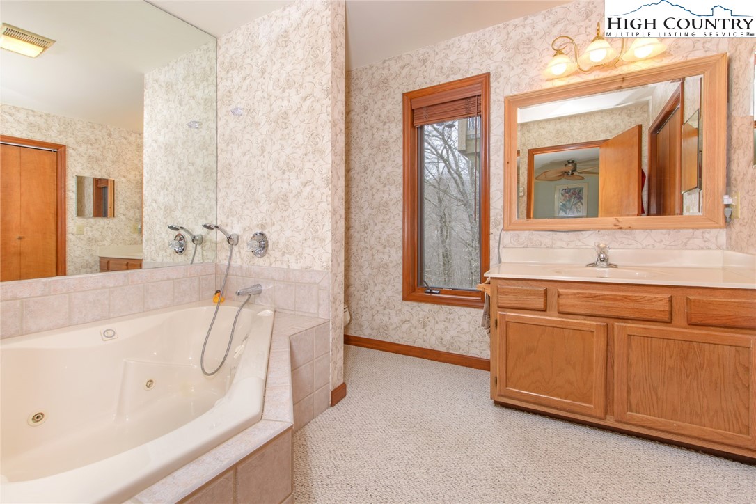 122 Tamarack Road Beech Mountain, NC 28604 - Photo 20 of 49 Gallery Image 20