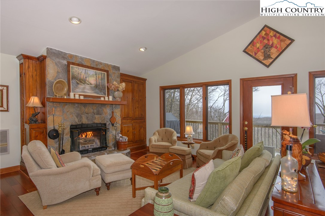 122 Tamarack Road Beech Mountain, NC 28604 - Photo 5 of 49 Gallery Image 5