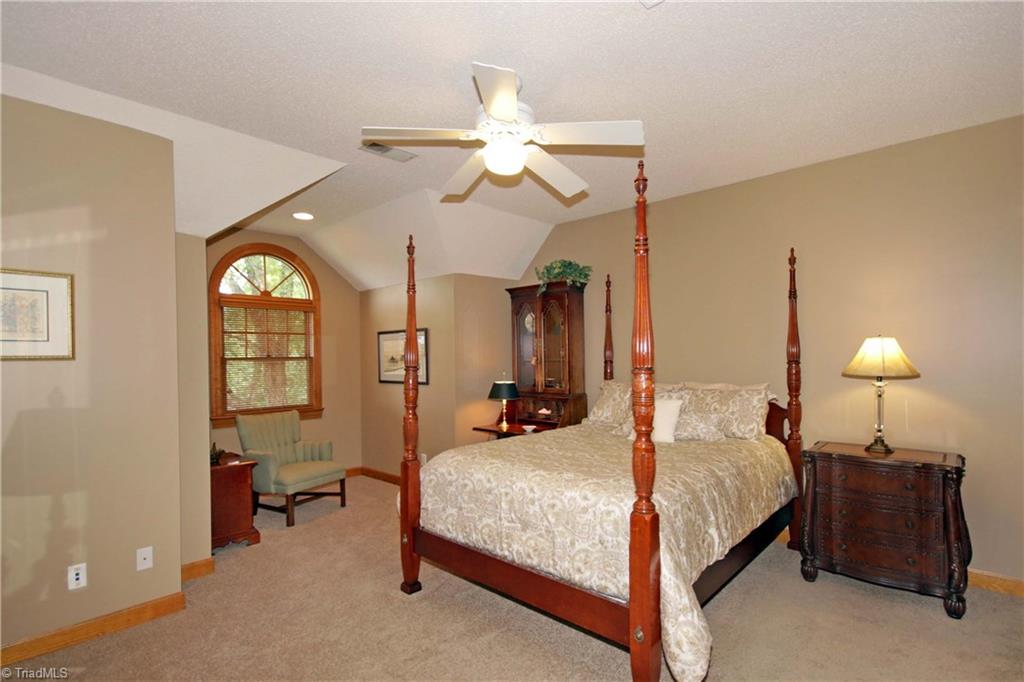 1336 Friendship Road Statesville, NC 28625 - Photo 12 of 24 Gallery Image 12