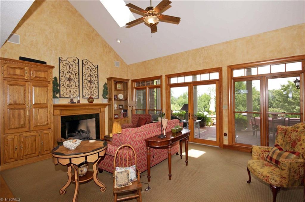 1336 Friendship Road Statesville, NC 28625 - Photo 4 of 24 Gallery Image 4