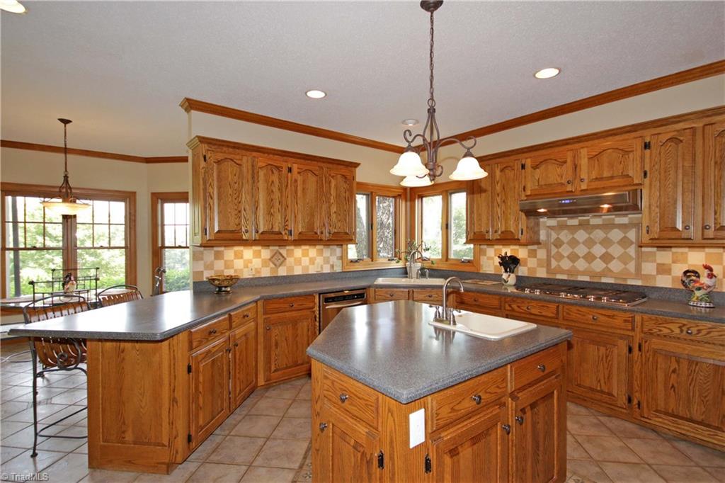 1336 Friendship Road Statesville, NC 28625 - Photo 7 of 24 Gallery Image 7