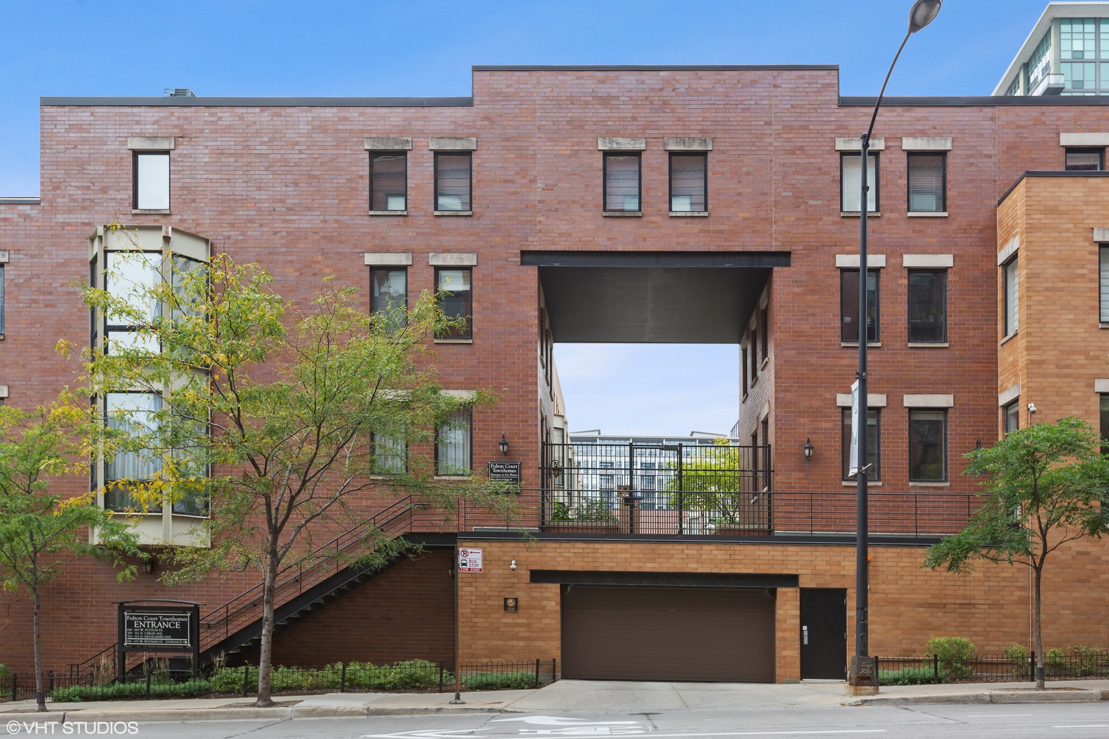 650 West Fulton Street, Unit B Chicago, IL 60661 - Photo 33 of 34 a front view of a multi story residential apartment building
