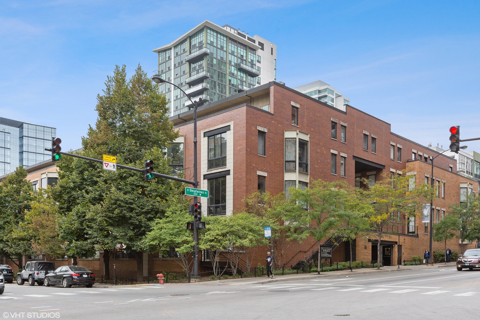 650 West Fulton Street, Unit B Chicago, IL 60661 - Photo 34 of 34 a front view of a building