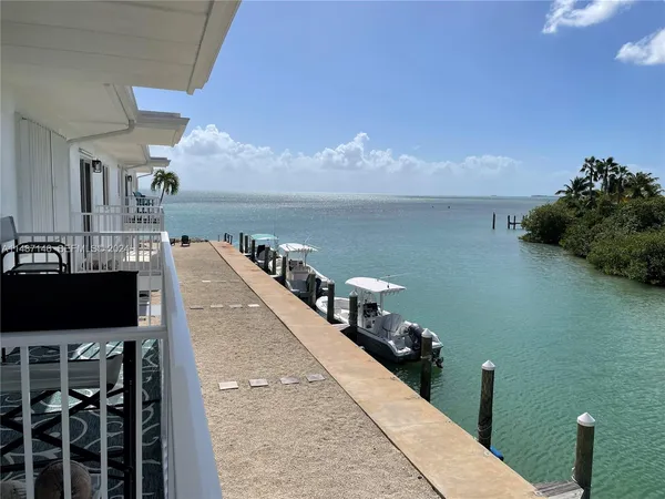 $3,995 | 1215 97th Ocean Street, Unit 11, Marathon, FL 33050