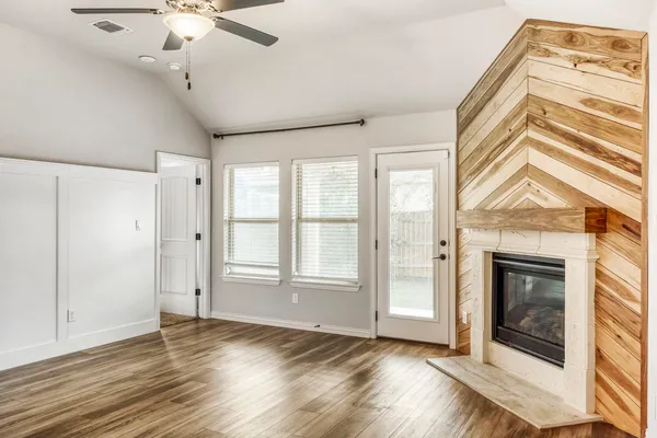 $449,500 | 426 Cold Riv Run, Kyle, TX 78640