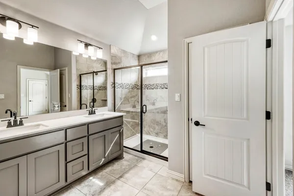 $449,500 | 426 Cold Riv Run, Kyle, TX 78640