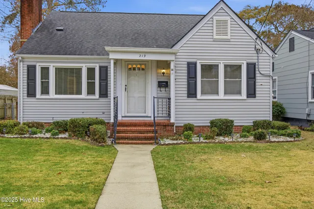 $249,000 | 219 Harrell Street, Elizabeth City, NC 27909