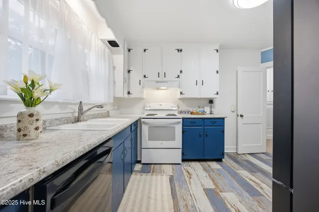 $249,000 | 219 Harrell Street, Elizabeth City, NC 27909