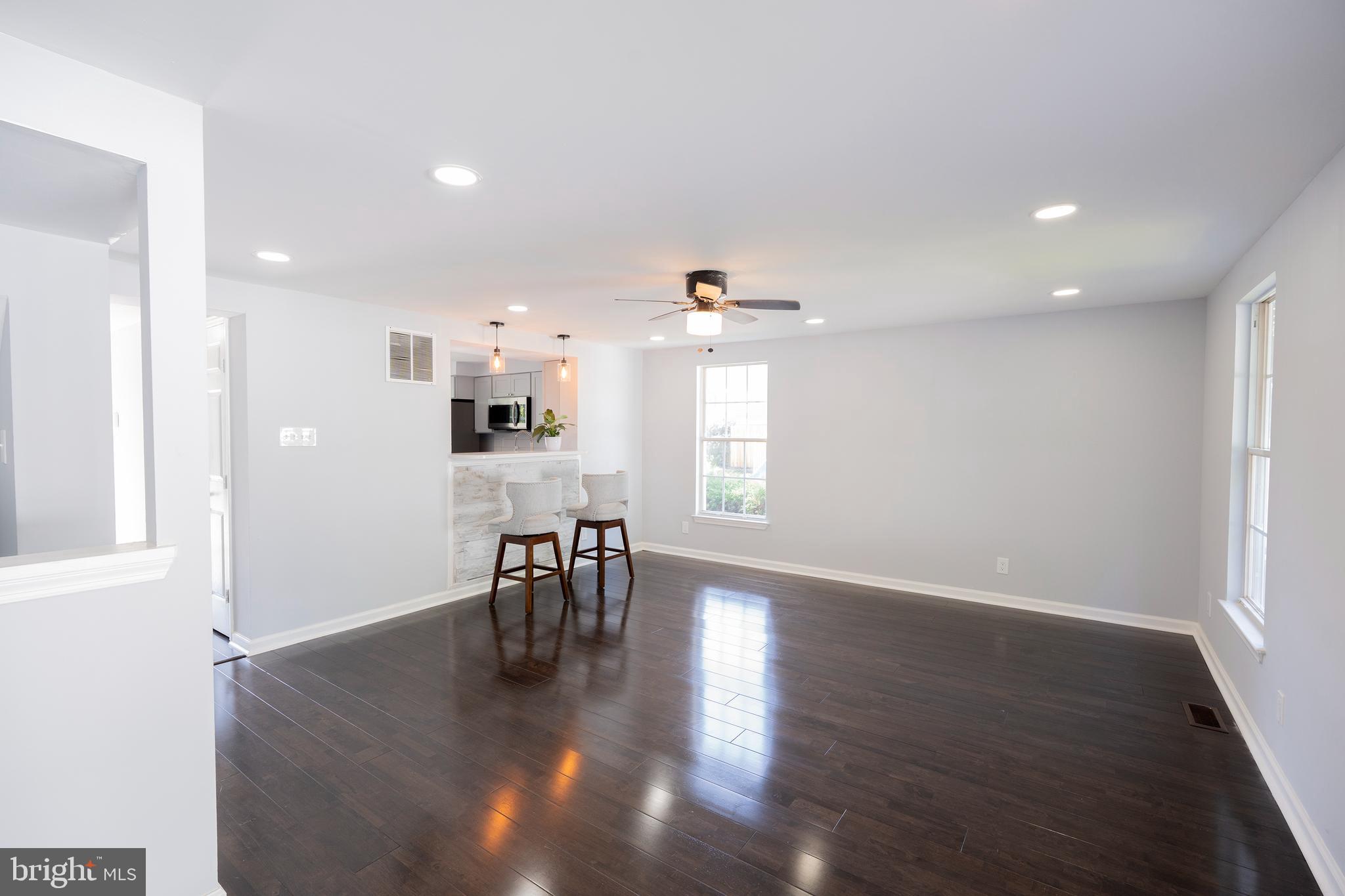 18 Regency Drive Mount Holly, NJ 08060 - Photo 3 of 15