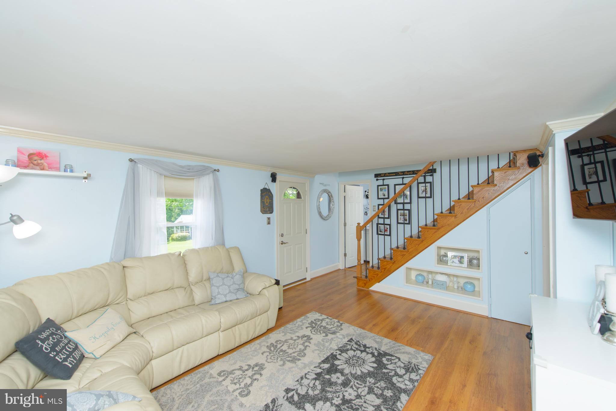 16921 Hereford Road Monkton, MD 21111 - Photo 4 of 30 Living Room