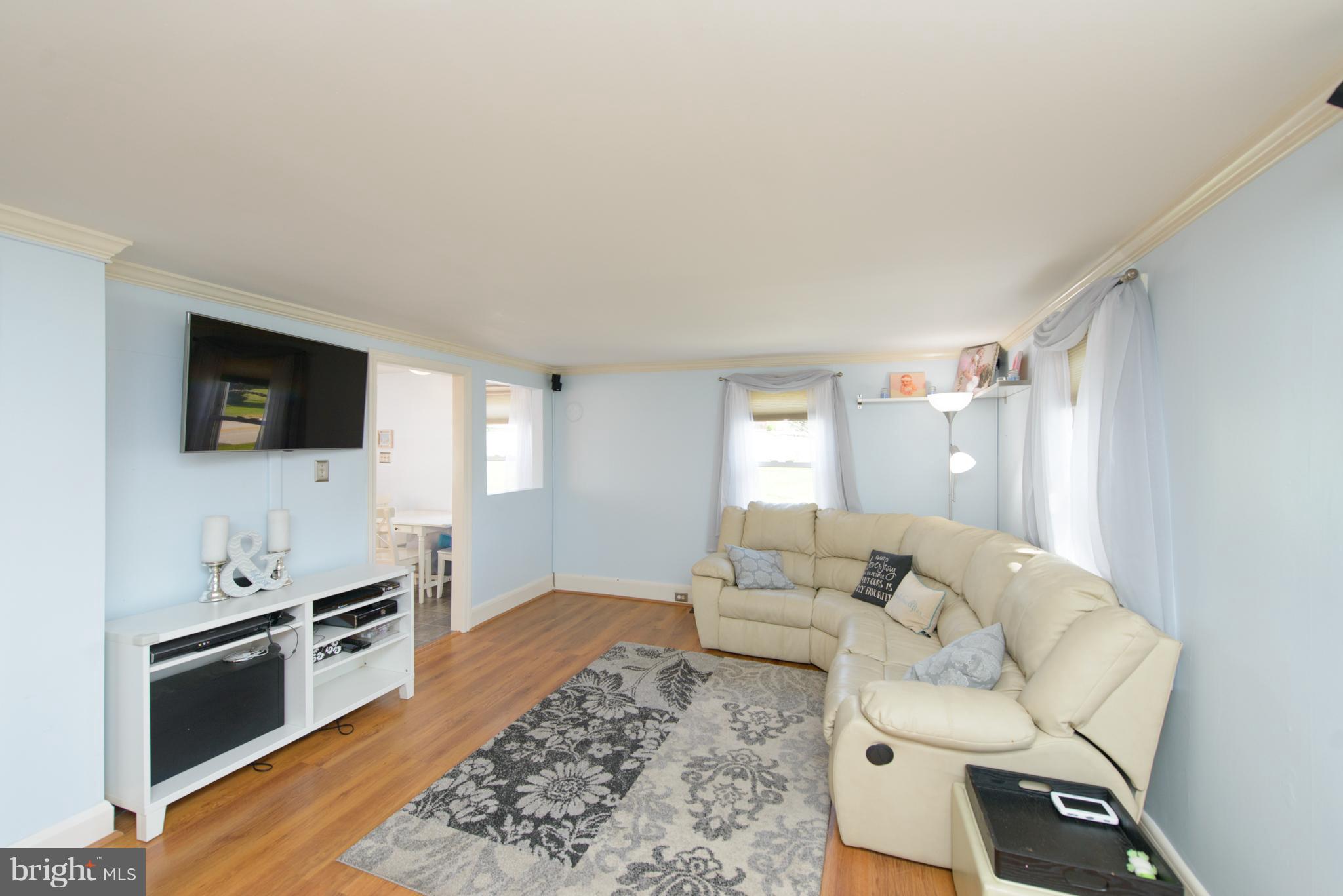16921 Hereford Road Monkton, MD 21111 - Photo 5 of 30 Living Room