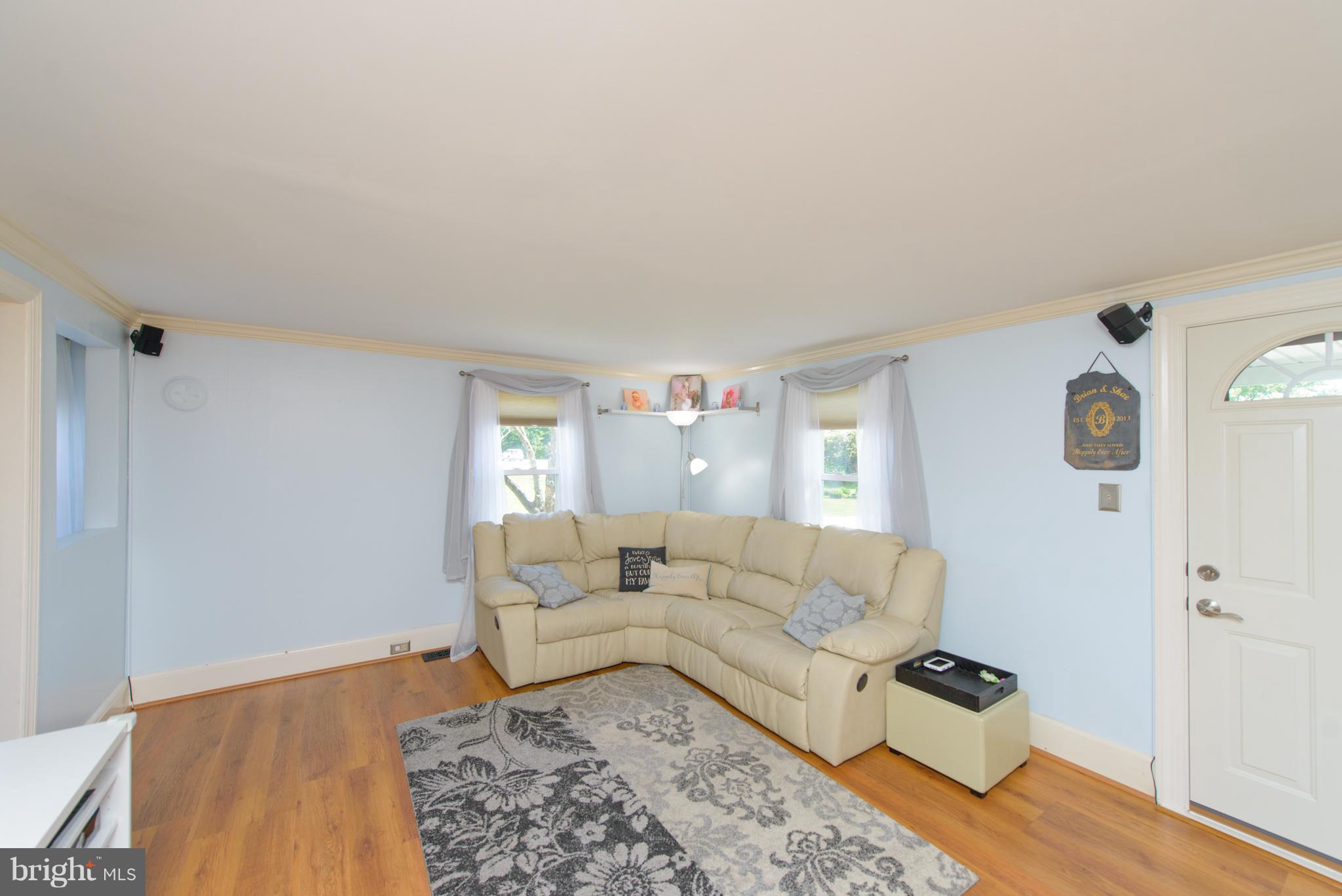 16921 Hereford Road Monkton, MD 21111 - Photo 6 of 30 Living Room