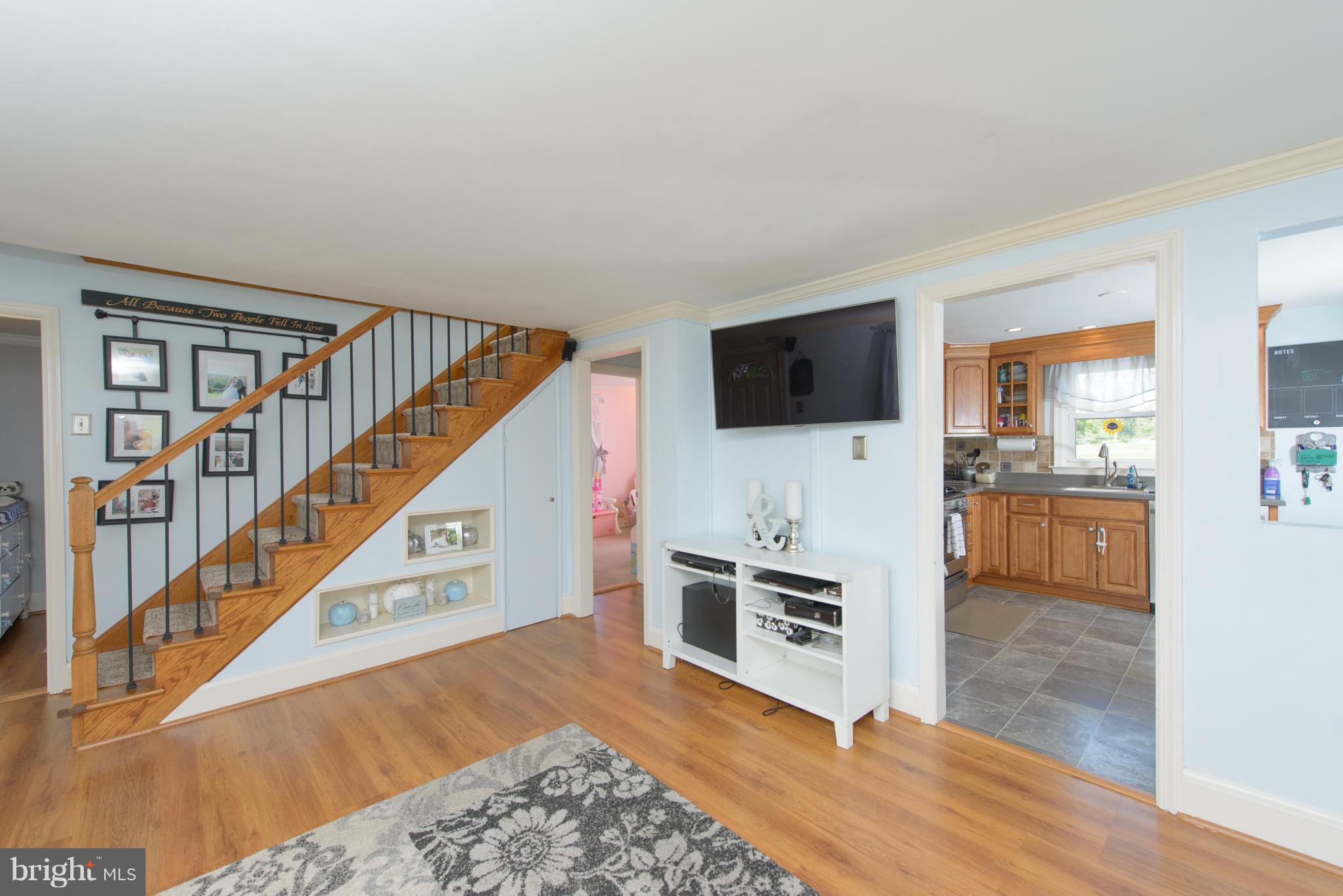 16921 Hereford Road Monkton, MD 21111 - Photo 7 of 30 Living Room