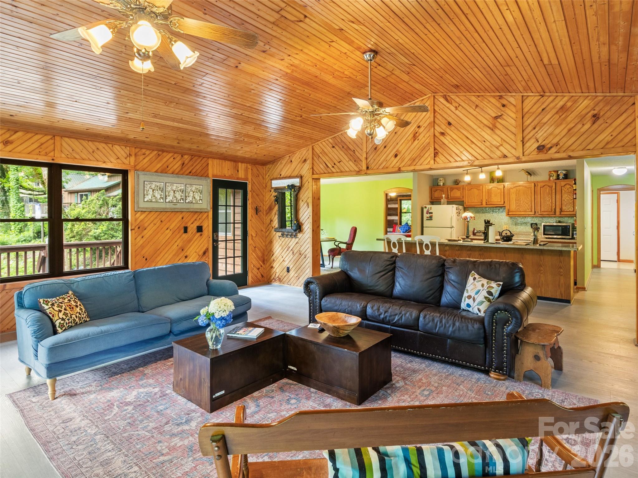 246 Mountain Farm Road Burnsville, NC 28714 - Photo 4 of 37