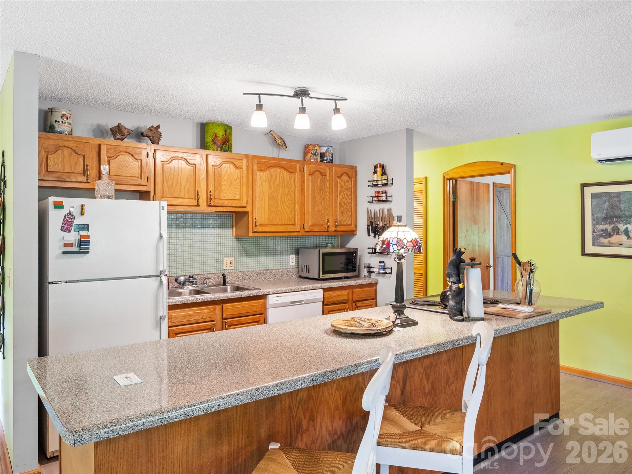 246 Mountain Farm Road Burnsville, NC 28714 - Photo 7 of 37