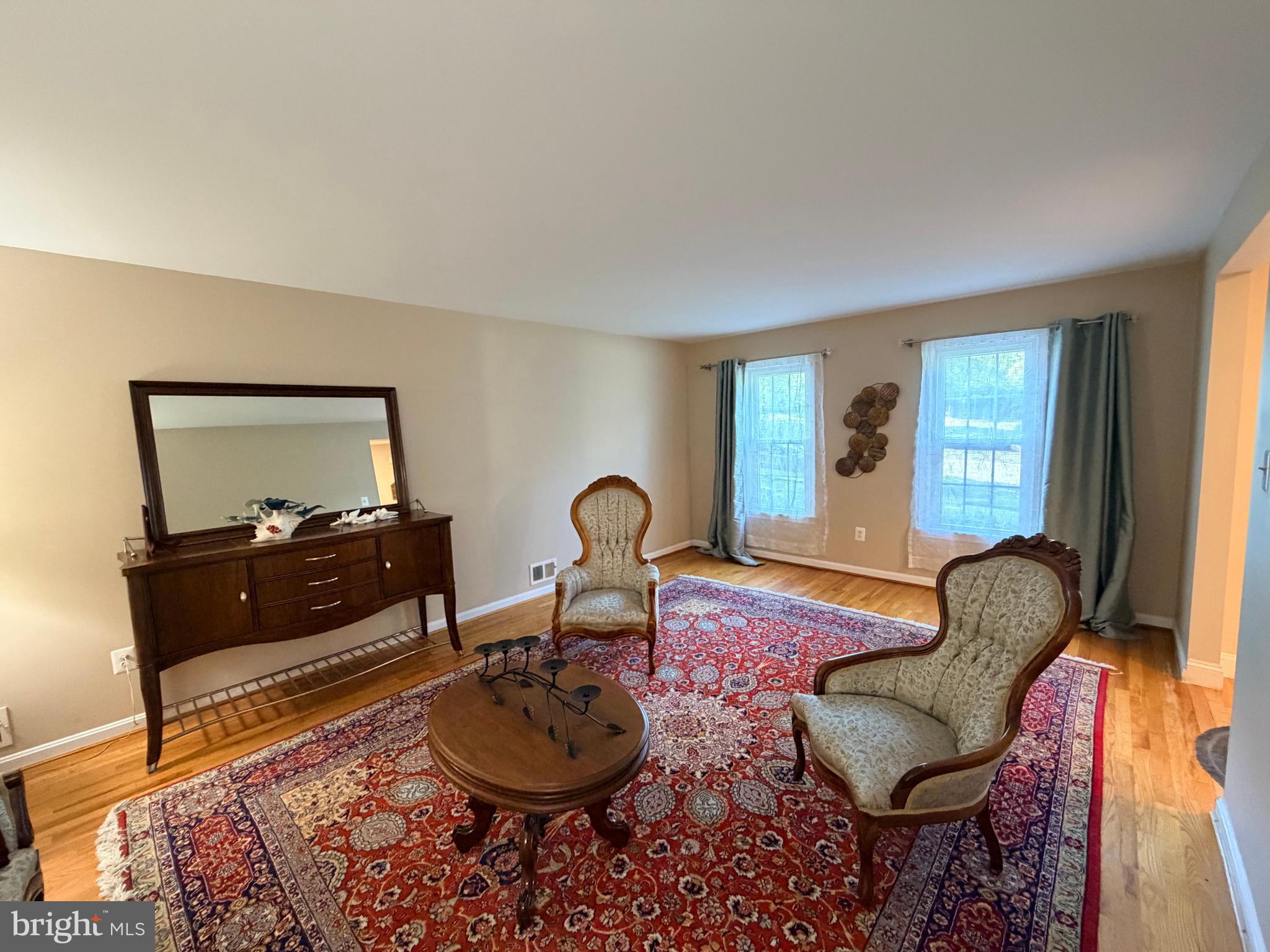 10802 Hunt Club Road Reston, VA 20190 - Photo 7 of 39 Gallery Image 7