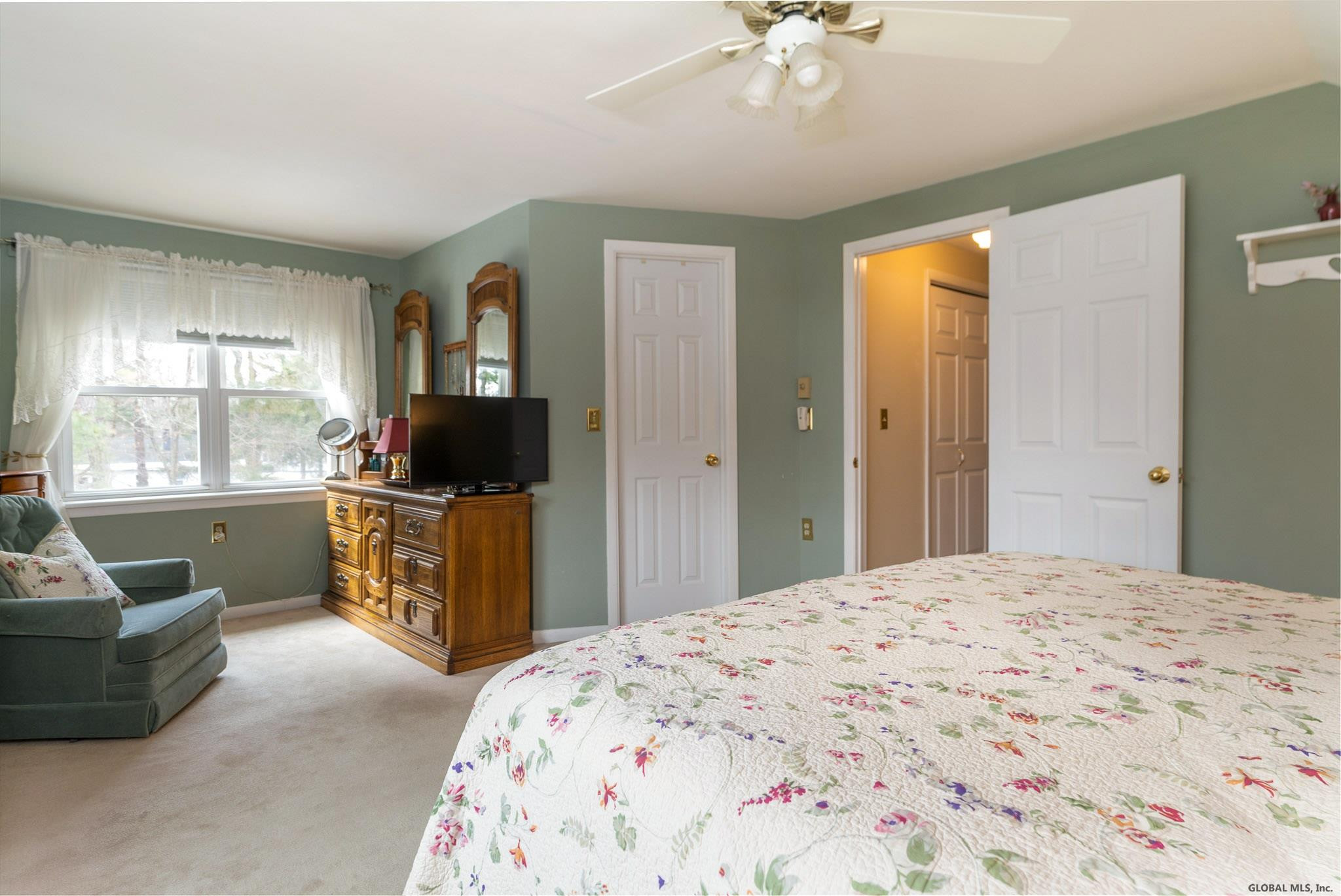17 Robinhood Road Guilderland, NY 12203 - Photo 29 of 53 Photo 29