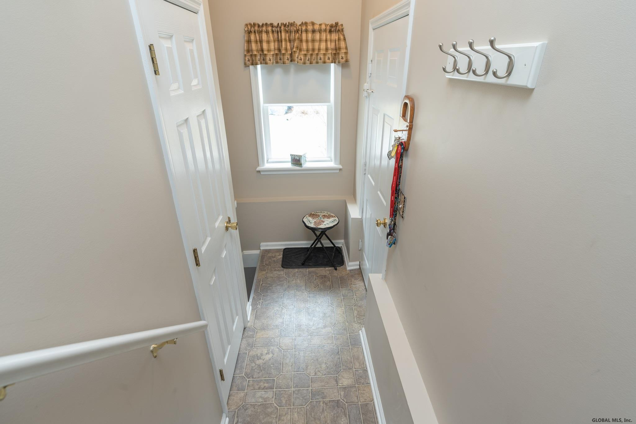 17 Robinhood Road Guilderland, NY 12203 - Photo 41 of 53 Photo 41