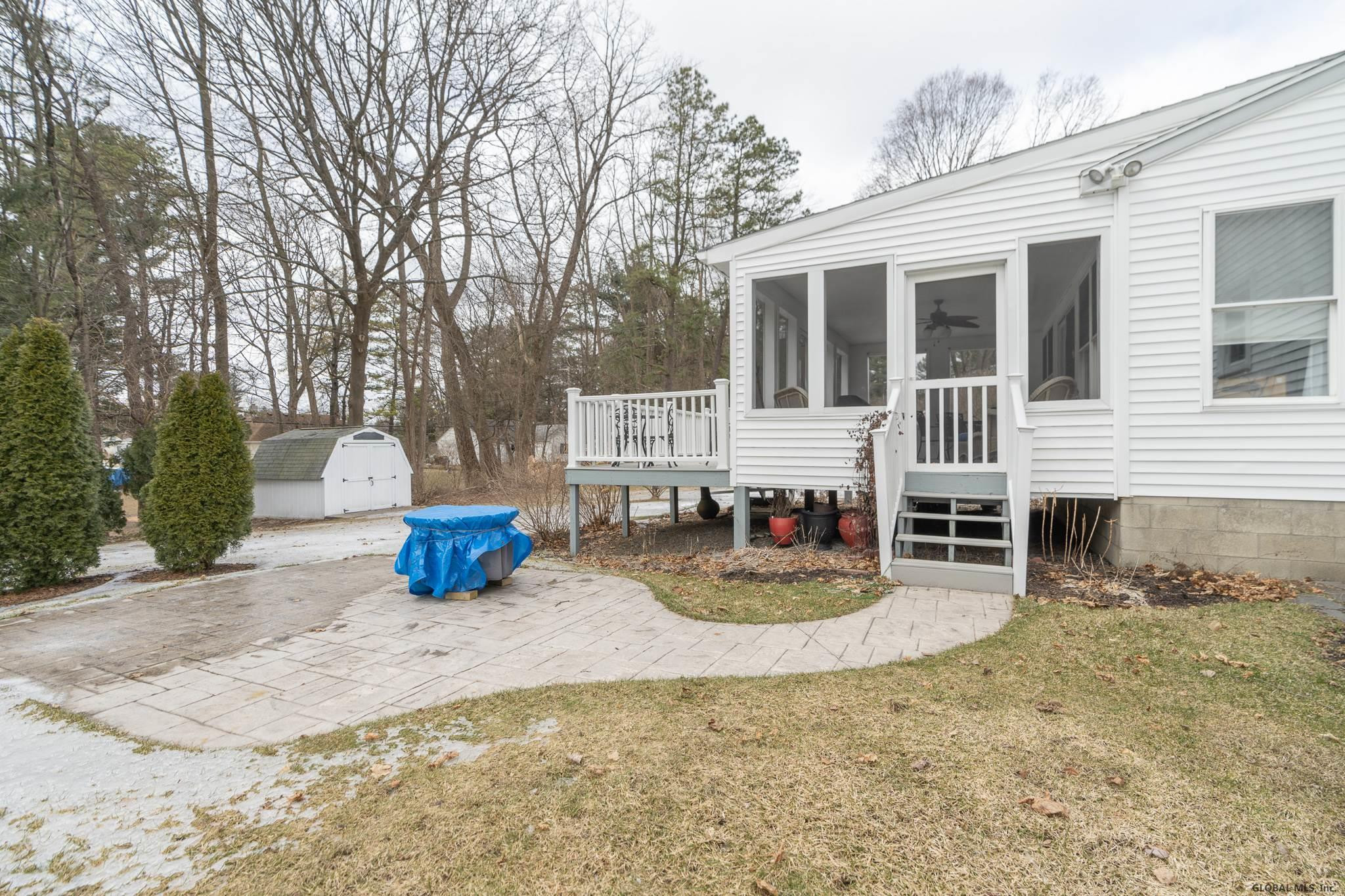17 Robinhood Road Guilderland, NY 12203 - Photo 46 of 53 Photo 46