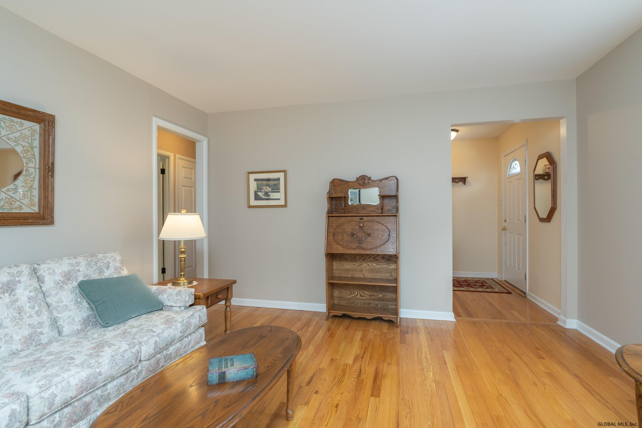 17 Robinhood Road Guilderland, NY 12203 - Photo 5 of 53 Photo 5