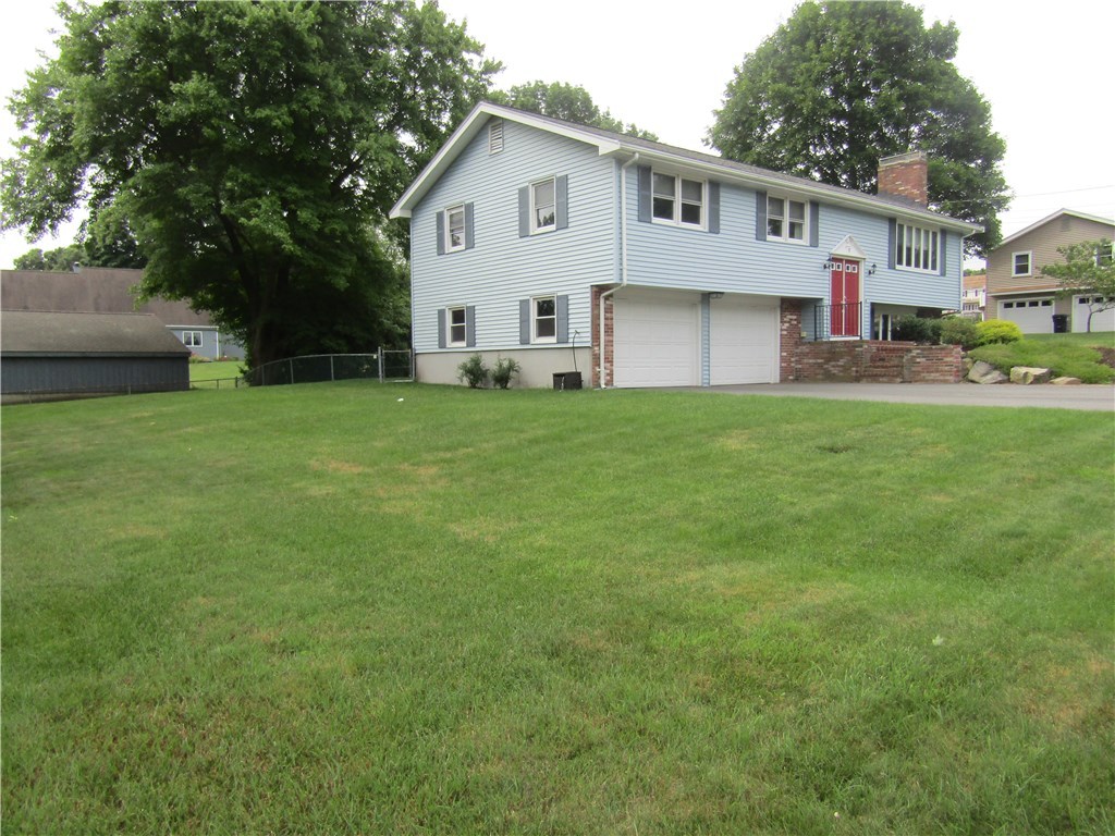 9 Rolling Acres Drive Cumberland, RI 02864 - Photo 2 of 31 Gallery Image 2