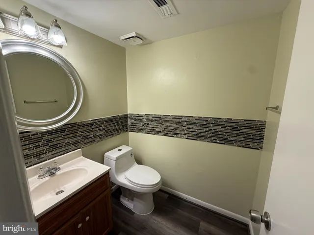 $2,200 | 4306 Eileen Court, Woodbridge, VA 22193