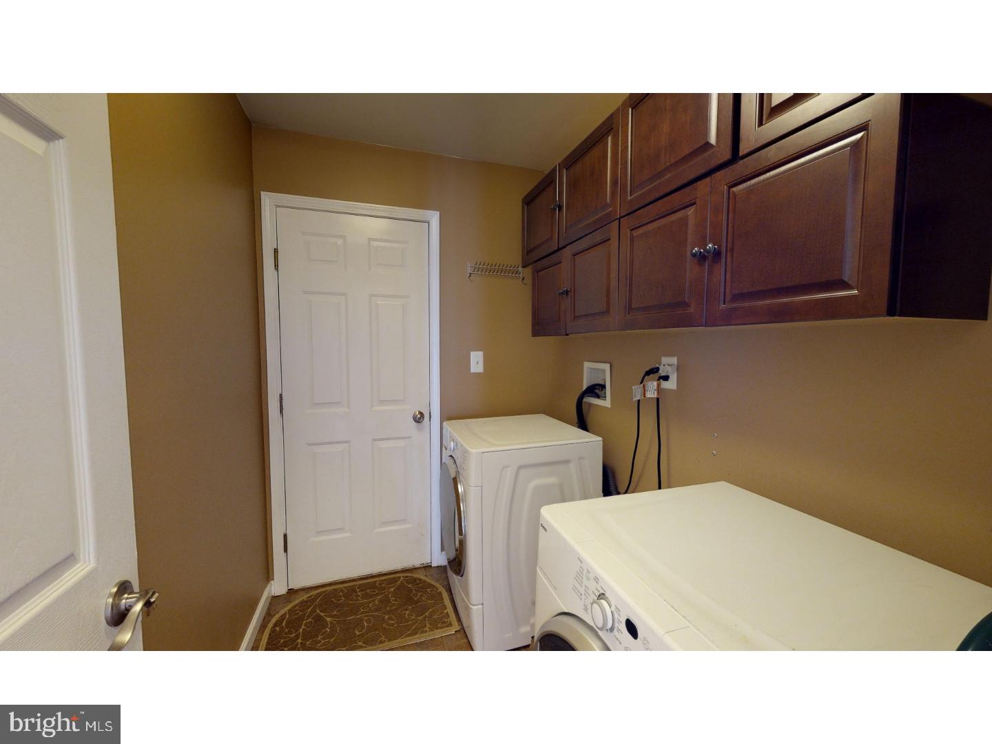 335 Watkins Road Pennington, NJ 08534 - Photo 11 of 17