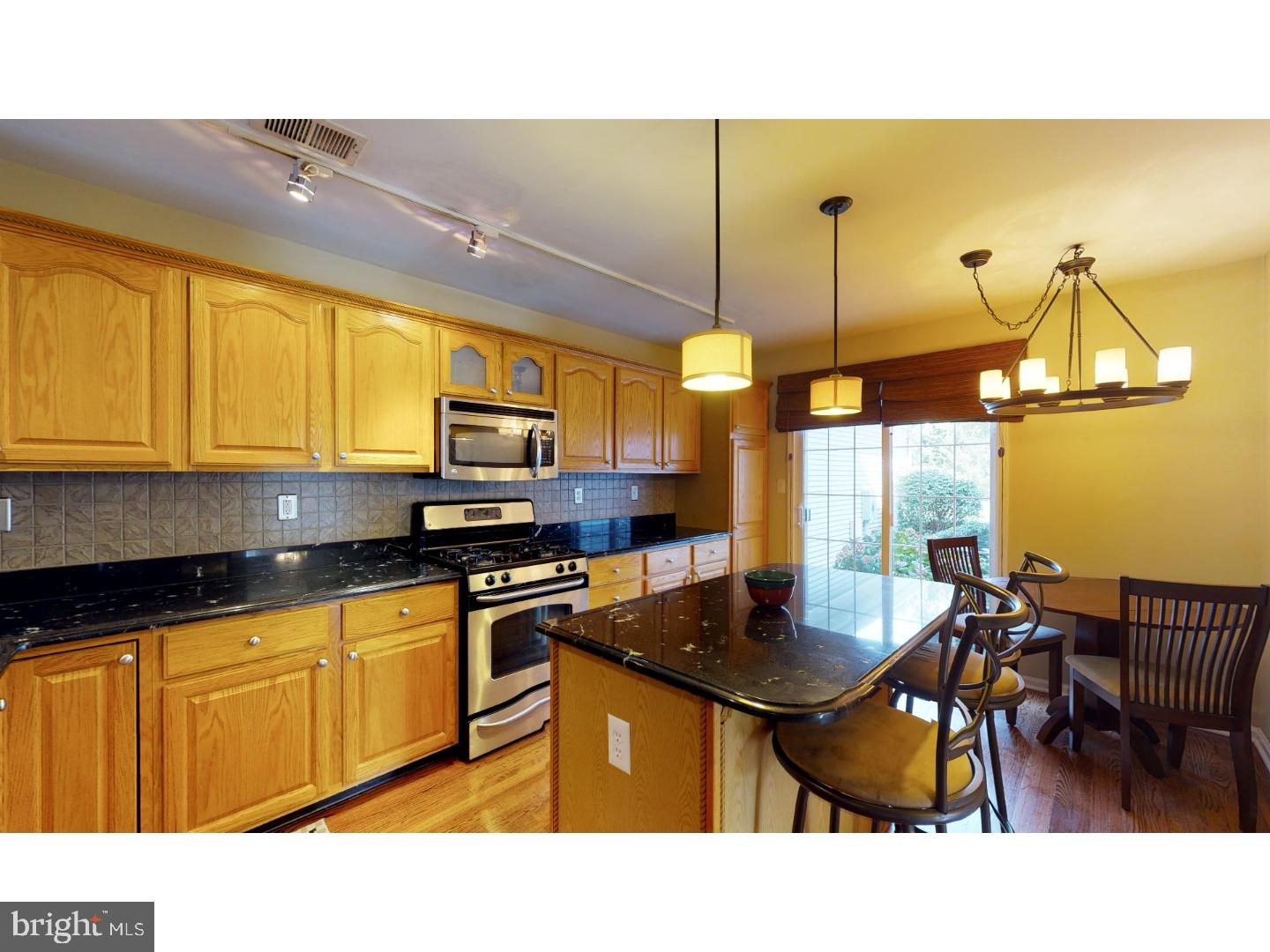 335 Watkins Road Pennington, NJ 08534 - Photo 9 of 17