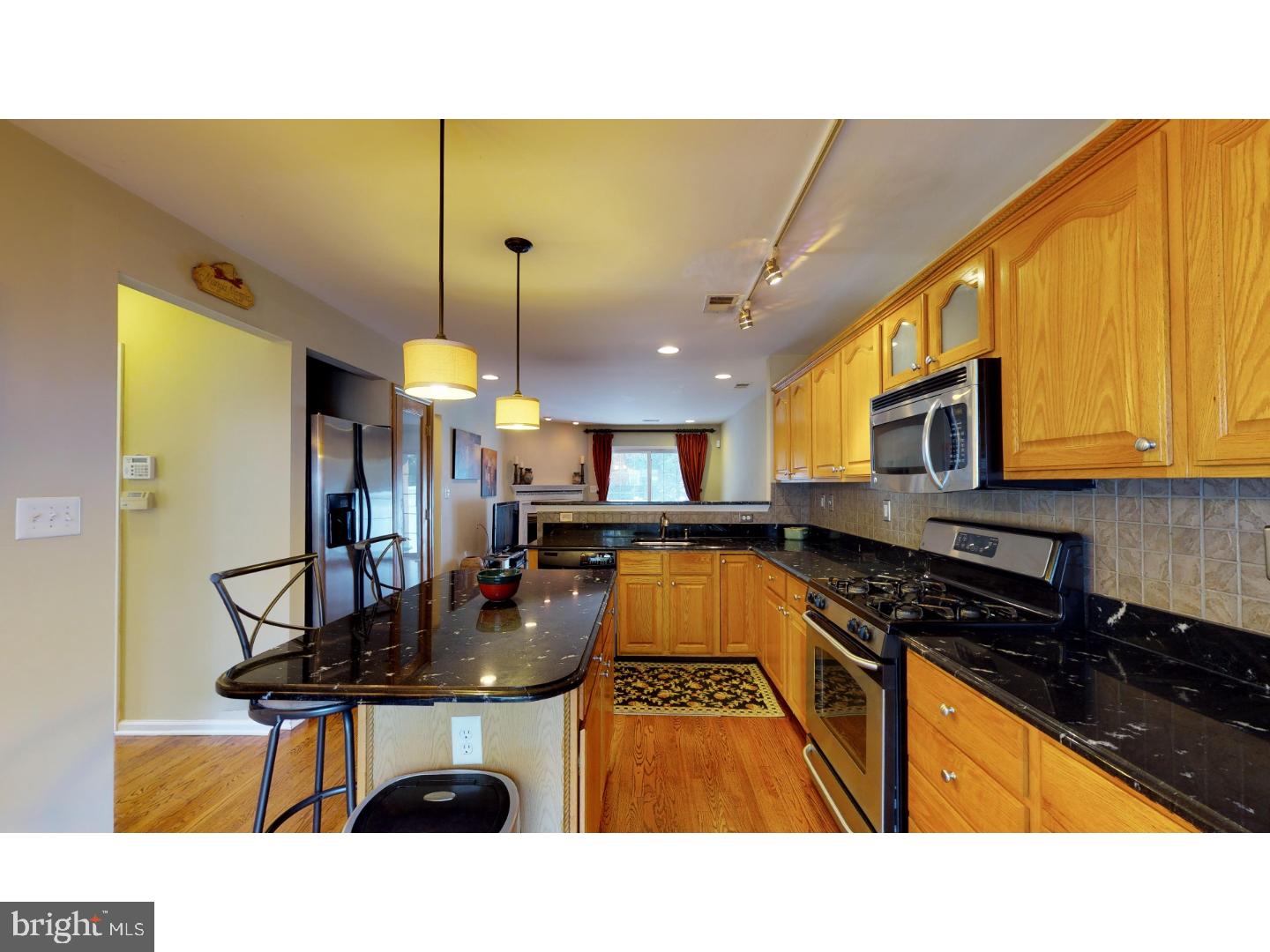 335 Watkins Road Pennington, NJ 08534 - Photo 10 of 17