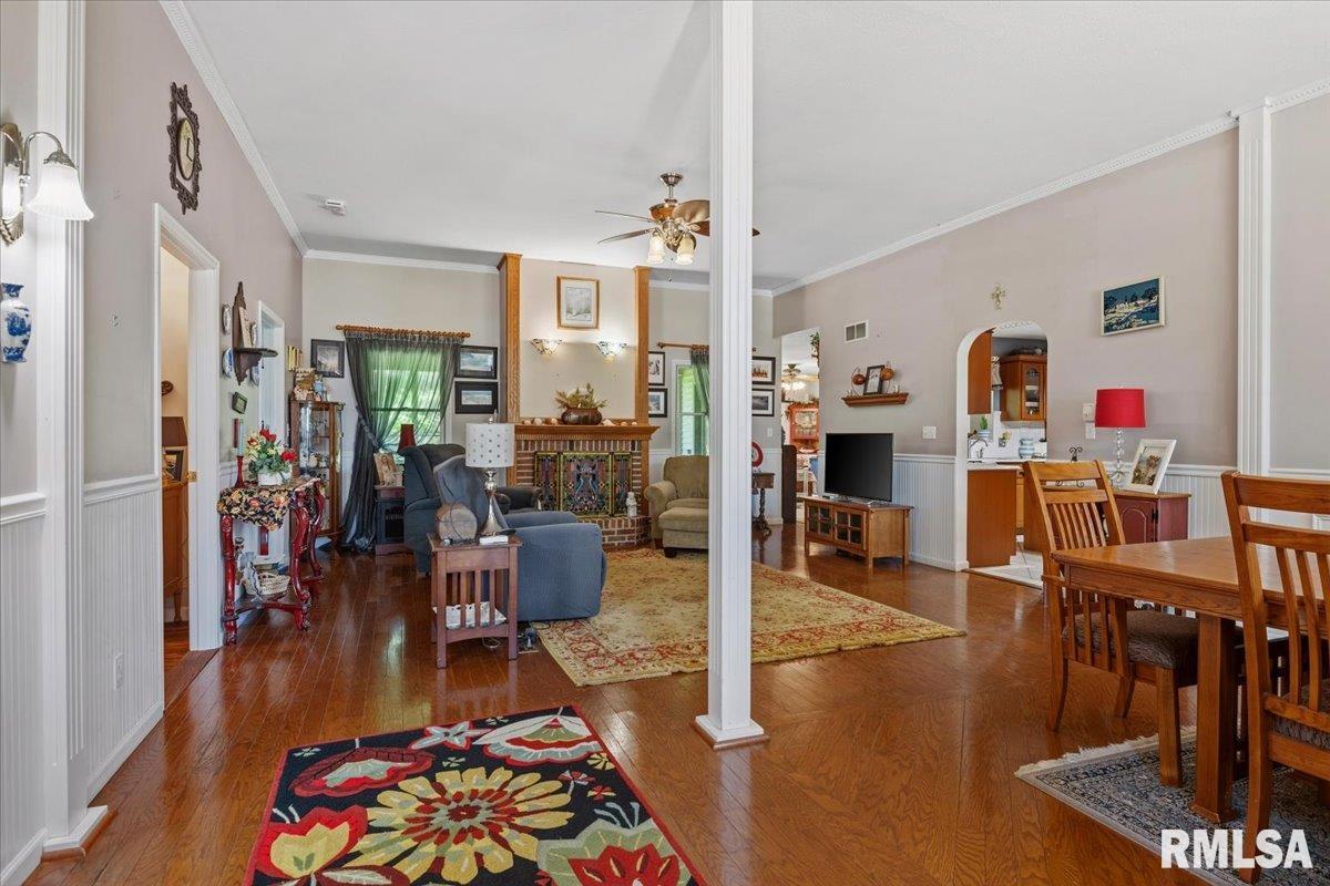 7605 Southport Lane Springfield, IL 62711 - Photo 2 of 32