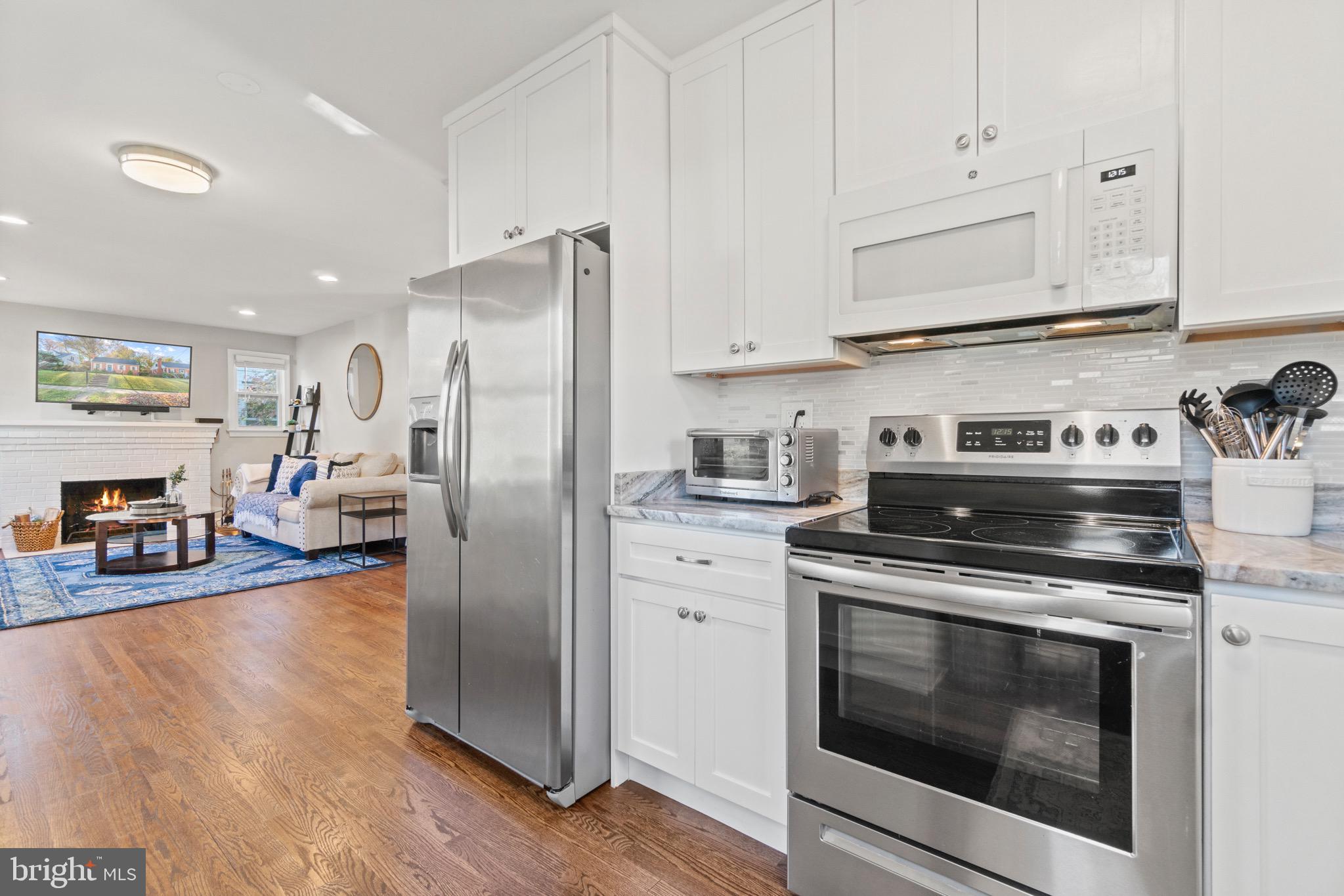 1116 Dryden Street Silver Spring, MD 20901 - Photo 8 of 28 Stainless steel appliances