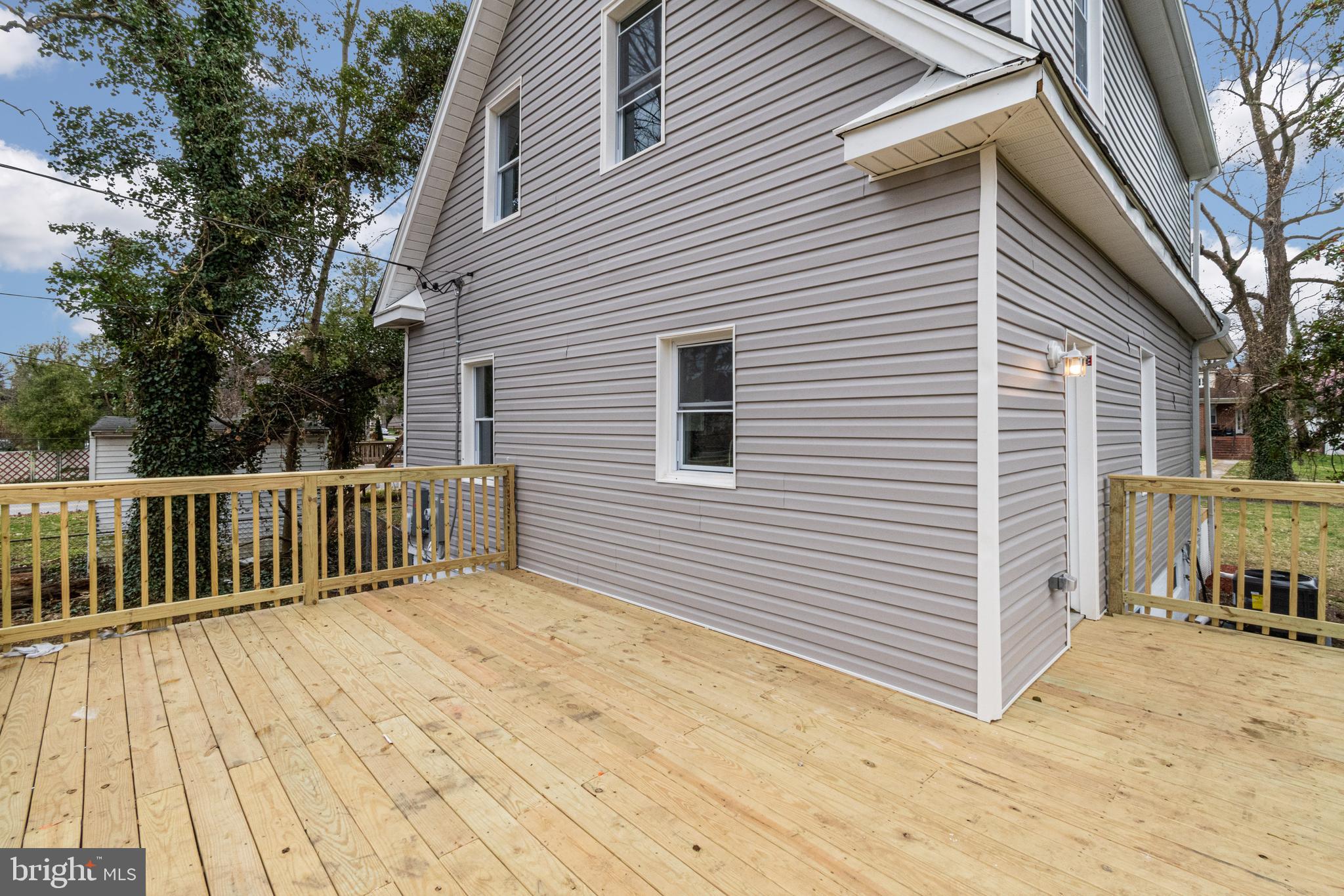 4302 Ridgewood Avenue Baltimore, MD 21215 - Photo 7 of 23 Gallery Image 7