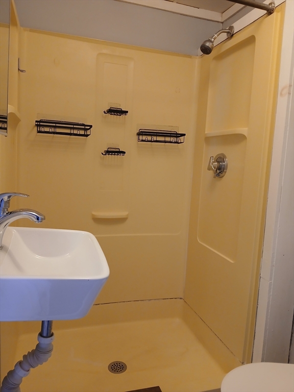 367 Winter Street, Unit 6 Fall River, MA 02720 - Photo 4 of 4