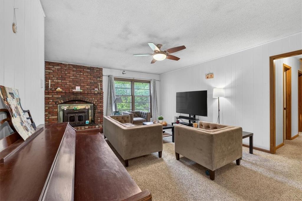 413 Southwest Sunset Drive Lee's Summit, MO 64081 - Photo 4 of 32