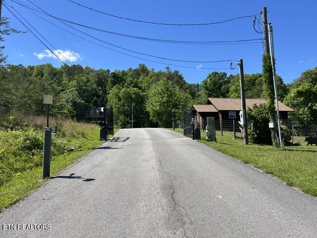 325 Beckett Ridge Road Townsend, TN 37882 - Photo 2 of 11 Back Gate