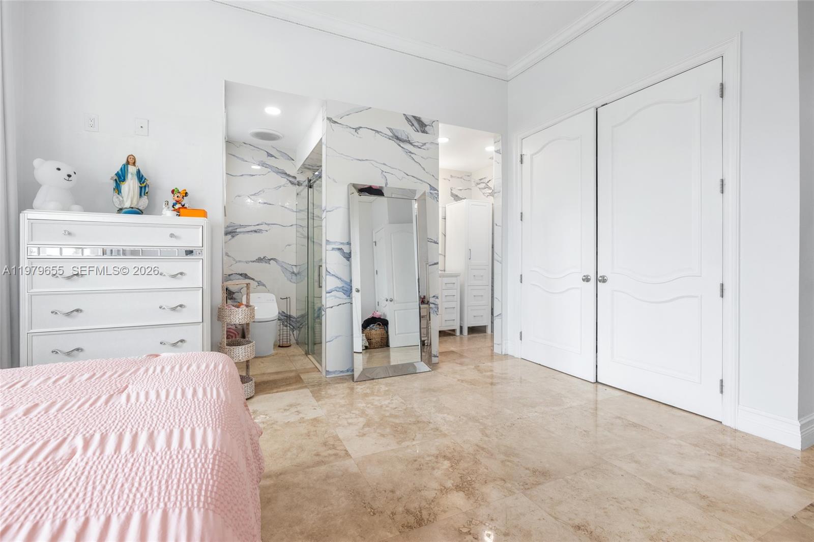 11950 Southwest 43rd Street Miami, FL 33175 - Photo 20 of 78 a bedroom with a bed and a cabinets